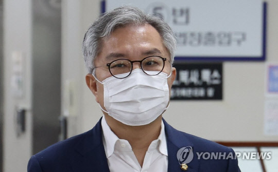 최강욱 더불어민주당 의원<연합뉴스>